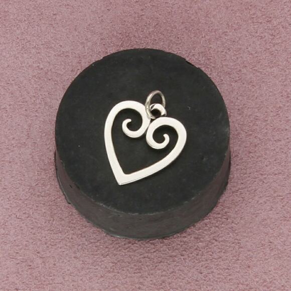 James Avery Jewelry - james avery sterling silver retired medium scrolled heart charm pendant
